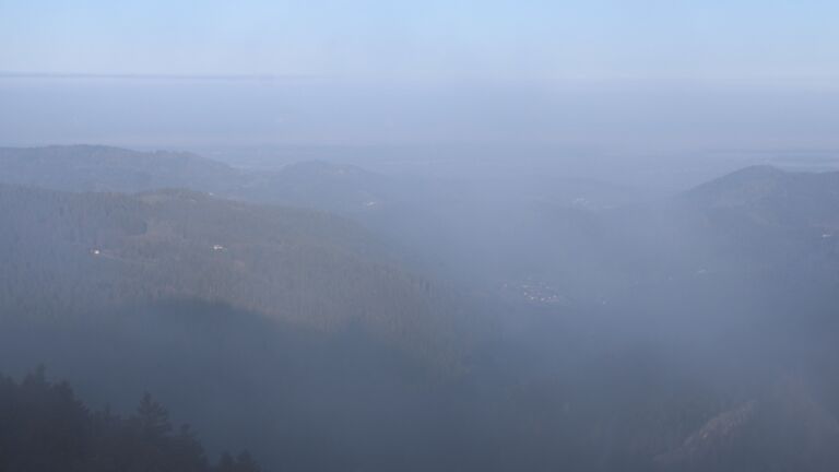 Dieses Bild zeigt eine Webcam-Aufnahme vom Achertal, aufgenommen am Mittwoch, den 15.04.2026 um 07:50 Uhr. Die Temperatur betrug 3.2°C.