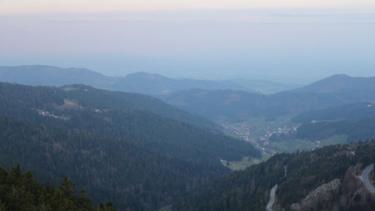 Dieses Bild zeigt eine Webcam-Aufnahme vom Achertal, aufgenommen am Mittwoch, den 25.03.2026 um 06:30 Uhr. Die Temperatur betrug 4.3°C.