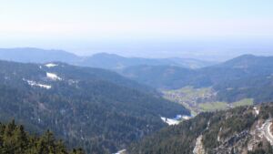 Dieses Bild zeigt eine Webcam-Aufnahme vom Achertal, aufgenommen am Donnerstag, den 02.04.2026 um 15:20 Uhr. Die Temperatur betrug 6.1°C.