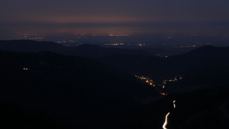 Dieses Bild zeigt eine Webcam-Aufnahme vom Achertal, aufgenommen am Samstag, den 07.03.2026 um 06:10 Uhr. Die Temperatur betrug 9.4°C.