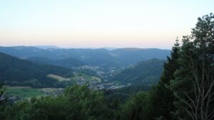 Dieses Bild zeigt eine Webcam-Aufnahme vom Achertal, aufgenommen am Donnerstag, den 25.06.2026 um 05:50 Uhr. Die Temperatur betrug 25.2°C.