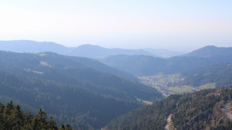 Dieses Bild zeigt eine Webcam-Aufnahme vom Achertal, aufgenommen am Mittwoch, den 04.03.2026 um 15:20 Uhr. Die Temperatur betrug 9.2°C.