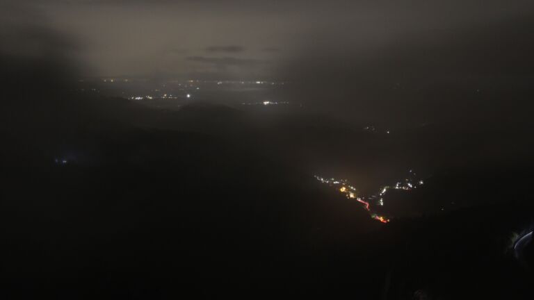 Dieses Bild zeigt eine Webcam-Aufnahme vom Achertal, aufgenommen am Mittwoch, den 22.10.2025 um 06:10 Uhr. Die Temperatur betrug 7.8°C.