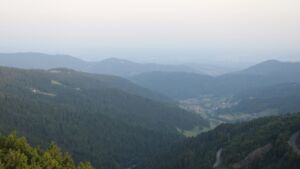 Dieses Bild zeigt eine Webcam-Aufnahme vom Achertal, aufgenommen am Samstag, den 14.06.2025 um 06:10 Uhr. Die Temperatur betrug 23.1°C.