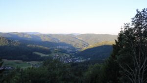 Dieses Bild zeigt eine Webcam-Aufnahme vom Achertal, aufgenommen am Samstag, den 04.07.2026 um 06:30 Uhr. Die Temperatur betrug 15.7°C.