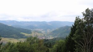 Dieses Bild zeigt eine Webcam-Aufnahme vom Achertal, aufgenommen am Dienstag, den 25.08.2026 um 15:10 Uhr. Die Temperatur betrug 17.9°C.