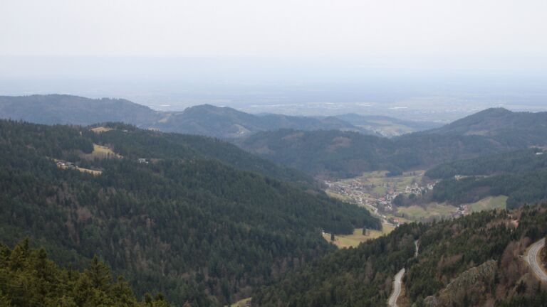 Dieses Bild zeigt eine Webcam-Aufnahme vom Achertal, aufgenommen am Freitag, den 13.02.2026 um 15:30 Uhr. Die Temperatur betrug 4.1°C.