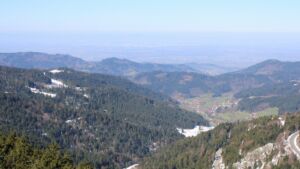 Dieses Bild zeigt eine Webcam-Aufnahme vom Achertal, aufgenommen am Donnerstag, den 02.04.2026 um 11:00 Uhr. Die Temperatur betrug 7.7°C.