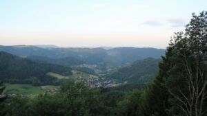 Dieses Bild zeigt eine Webcam-Aufnahme vom Achertal, aufgenommen am Mittwoch, den 17.06.2026 um 06:00 Uhr. Die Temperatur betrug 16.5°C.