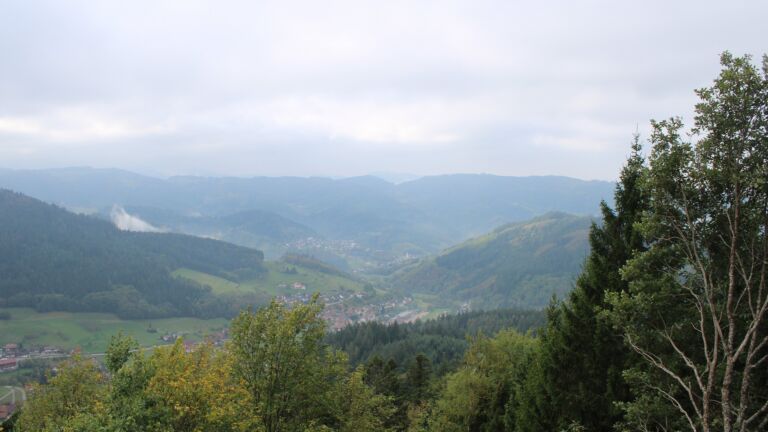 Dieses Bild zeigt eine Webcam-Aufnahme vom Achertal, aufgenommen am Montag, den 19.10.2026 um 12:00 Uhr. Die Temperatur betrug 10.3°C.