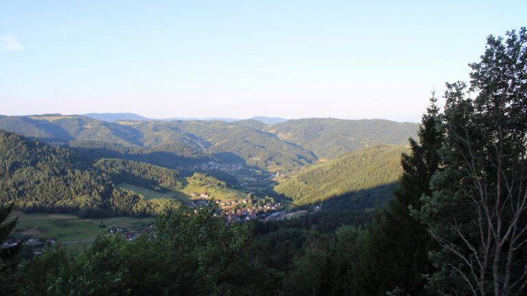 Dieses Bild zeigt eine Webcam-Aufnahme vom Achertal, aufgenommen am Sonntag, den 12.07.2026 um 06:50 Uhr. Die Temperatur betrug 18.6°C.