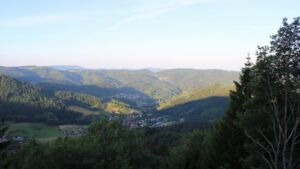 Dieses Bild zeigt eine Webcam-Aufnahme vom Achertal, aufgenommen am Donnerstag, den 18.06.2026 um 06:30 Uhr. Die Temperatur betrug 21.6°C.