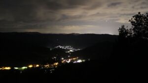 Dieses Bild zeigt eine Webcam-Aufnahme vom Achertal, aufgenommen am Donnerstag, den 17.09.2026 um 02:30 Uhr. Die Temperatur betrug 11.8°C.
