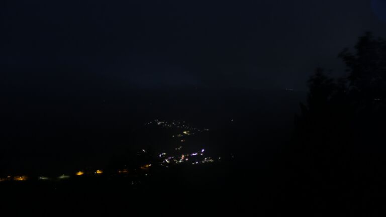 Dieses Bild zeigt eine Webcam-Aufnahme vom Achertal, aufgenommen am Montag, den 31.08.2026 um 05:40 Uhr. Die Temperatur betrug 13.9°C.
