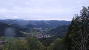 Dieses Bild zeigt eine Webcam-Aufnahme vom Achertal, aufgenommen am Freitag, den 09.10.2026 um 18:40 Uhr. Die Temperatur betrug 7.5°C.