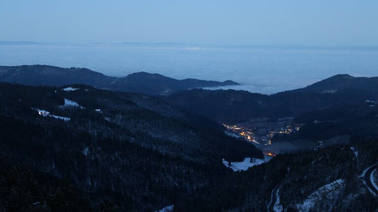 Dieses Bild zeigt eine Webcam-Aufnahme vom Achertal, aufgenommen am Samstag, den 22.11.2025 um 07:00 Uhr. Die Temperatur betrug -4.8°C.