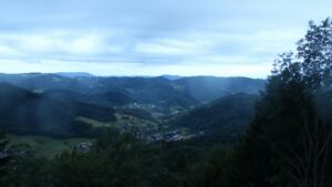 Dieses Bild zeigt eine Webcam-Aufnahme vom Achertal, aufgenommen am Donnerstag, den 11.06.2026 um 05:10 Uhr. Die Temperatur betrug 7.2°C.