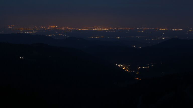 Dieses Bild zeigt eine Webcam-Aufnahme vom Achertal, aufgenommen am Mittwoch, den 25.03.2026 um 05:30 Uhr. Die Temperatur betrug 4.2°C.