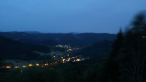 Dieses Bild zeigt eine Webcam-Aufnahme vom Achertal, aufgenommen am Samstag, den 30.05.2026 um 04:40 Uhr. Die Temperatur betrug 17.4°C.