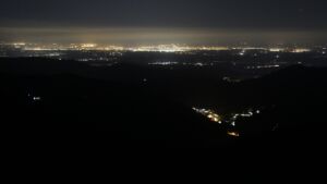 Dieses Bild zeigt eine Webcam-Aufnahme vom Achertal, aufgenommen am Mittwoch, den 15.10.2025 um 00:00 Uhr. Die Temperatur betrug 6.1°C.