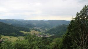 Dieses Bild zeigt eine Webcam-Aufnahme vom Achertal, aufgenommen am Samstag, den 06.06.2026 um 18:40 Uhr. Die Temperatur betrug 18.5°C.