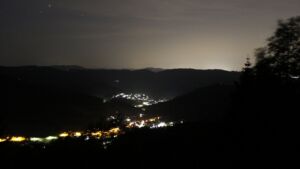Dieses Bild zeigt eine Webcam-Aufnahme vom Achertal, aufgenommen am Montag, den 25.05.2026 um 03:10 Uhr. Die Temperatur betrug 20.1°C.