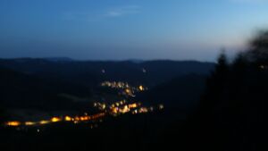 Dieses Bild zeigt eine Webcam-Aufnahme vom Achertal, aufgenommen am Sonntag, den 02.08.2026 um 22:00 Uhr. Die Temperatur betrug 25.1°C.