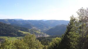 Dieses Bild zeigt eine Webcam-Aufnahme vom Achertal, aufgenommen am Montag, den 14.09.2026 um 17:50 Uhr. Die Temperatur betrug 26.8°C.