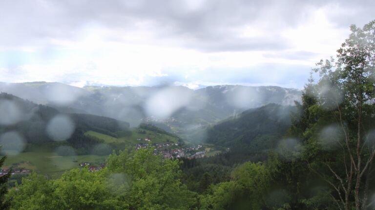 Dieses Bild zeigt eine Webcam-Aufnahme vom Achertal, aufgenommen am Donnerstag, den 14.05.2026 um 15:40 Uhr. Die Temperatur betrug 4.9°C.