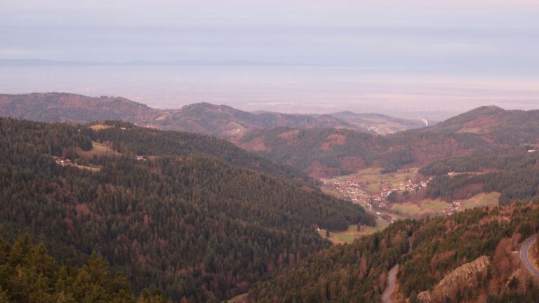 Dieses Bild zeigt eine Webcam-Aufnahme vom Achertal, aufgenommen am Mittwoch, den 03.12.2025 um 07:50 Uhr. Die Temperatur betrug 4.3°C.