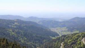 Dieses Bild zeigt eine Webcam-Aufnahme vom Achertal, aufgenommen am Donnerstag, den 30.04.2026 um 16:00 Uhr. Die Temperatur betrug 10.7°C.