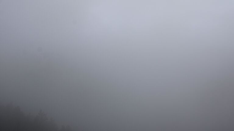 Dieses Bild zeigt eine Webcam-Aufnahme vom Achertal, aufgenommen am Sonntag, den 26.10.2025 um 10:20 Uhr. Die Temperatur betrug 0.1°C.