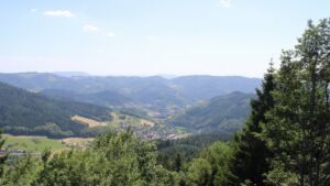 Dieses Bild zeigt eine Webcam-Aufnahme vom Achertal, aufgenommen am Donnerstag, den 25.06.2026 um 15:40 Uhr. Die Temperatur betrug 36.2°C.