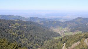 Dieses Bild zeigt eine Webcam-Aufnahme vom Achertal, aufgenommen am Donnerstag, den 23.04.2026 um 10:20 Uhr. Die Temperatur betrug 8.1°C.