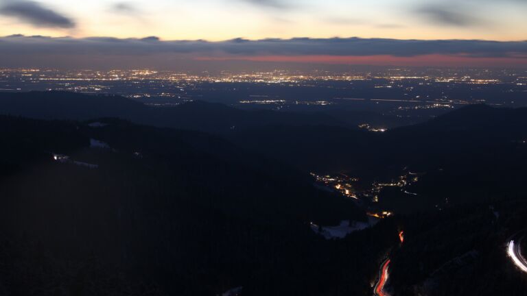 Dieses Bild zeigt eine Webcam-Aufnahme vom Achertal, aufgenommen am Freitag, den 21.11.2025 um 17:40 Uhr. Die Temperatur betrug -6.4°C.