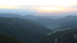 Dieses Bild zeigt eine Webcam-Aufnahme vom Achertal, aufgenommen am Freitag, den 05.09.2025 um 19:50 Uhr. Die Temperatur betrug 11.1°C.