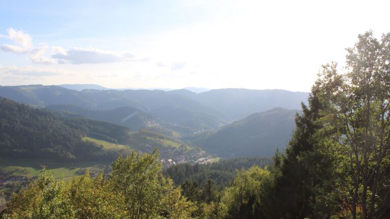 Dieses Bild zeigt eine Webcam-Aufnahme vom Achertal, aufgenommen am Freitag, den 02.10.2026 um 17:20 Uhr. Die Temperatur betrug 19.1°C.
