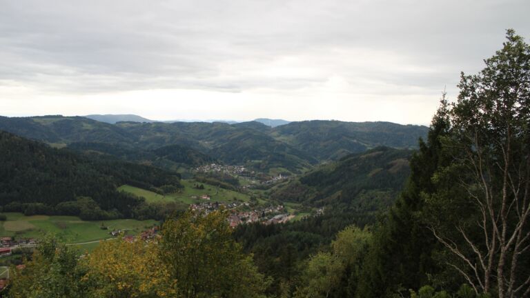 Dieses Bild zeigt eine Webcam-Aufnahme vom Achertal, aufgenommen am Freitag, den 23.10.2026 um 12:20 Uhr. Die Temperatur betrug 10.6°C.