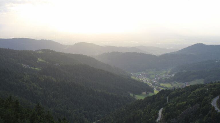 Dieses Bild zeigt eine Webcam-Aufnahme vom Achertal, aufgenommen am Freitag, den 12.09.2025 um 19:00 Uhr. Die Temperatur betrug 10.8°C.