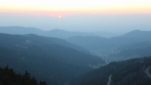 Dieses Bild zeigt eine Webcam-Aufnahme vom Achertal, aufgenommen am Donnerstag, den 19.03.2026 um 18:40 Uhr. Die Temperatur betrug 5.9°C.