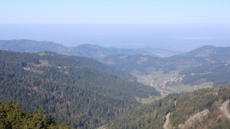 Dieses Bild zeigt eine Webcam-Aufnahme vom Achertal, aufgenommen am Mittwoch, den 15.04.2026 um 09:40 Uhr. Die Temperatur betrug 5.9°C.