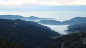 Dieses Bild zeigt eine Webcam-Aufnahme vom Achertal, aufgenommen am Mittwoch, den 03.12.2025 um 16:30 Uhr. Die Temperatur betrug 5°C.