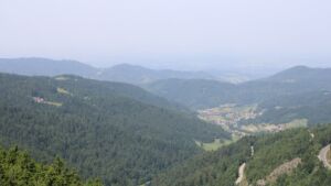 Dieses Bild zeigt eine Webcam-Aufnahme vom Achertal, aufgenommen am Samstag, den 14.06.2025 um 11:40 Uhr. Die Temperatur betrug 24.3°C.