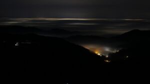 Dieses Bild zeigt eine Webcam-Aufnahme vom Achertal, aufgenommen am Sonntag, den 18.01.2026 um 00:30 Uhr. Die Temperatur betrug 5.7°C.