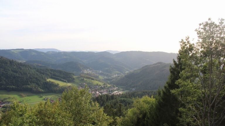 Dieses Bild zeigt eine Webcam-Aufnahme vom Achertal, aufgenommen am Montag, den 21.09.2026 um 17:50 Uhr. Die Temperatur betrug 19.8°C.