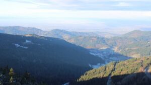 Dieses Bild zeigt eine Webcam-Aufnahme vom Achertal, aufgenommen am Mittwoch, den 19.11.2025 um 09:20 Uhr. Die Temperatur betrug -2°C.