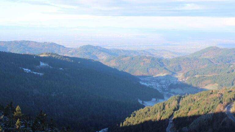 Dieses Bild zeigt eine Webcam-Aufnahme vom Achertal, aufgenommen am Mittwoch, den 19.11.2025 um 09:20 Uhr. Die Temperatur betrug -2°C.