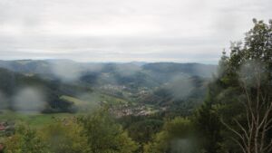 Dieses Bild zeigt eine Webcam-Aufnahme vom Achertal, aufgenommen am Freitag, den 09.10.2026 um 17:30 Uhr. Die Temperatur betrug 7.7°C.