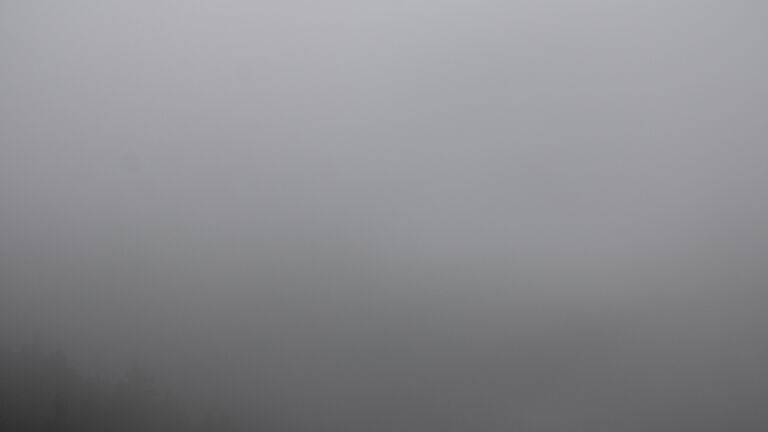Dieses Bild zeigt eine Webcam-Aufnahme vom Achertal, aufgenommen am Montag, den 20.10.2025 um 12:10 Uhr. Die Temperatur betrug 8.6°C.