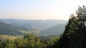 Dieses Bild zeigt eine Webcam-Aufnahme vom Achertal, aufgenommen am Donnerstag, den 30.07.2026 um 19:40 Uhr. Die Temperatur betrug 27.9°C.